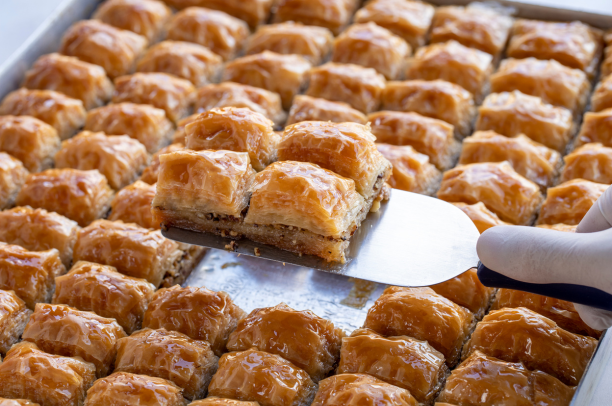 Baklava: Authentic Mediterranean Taste in Every Layer 1 Baklava: O Sabor Autêntico do Mediterrâneo em Cada Camada