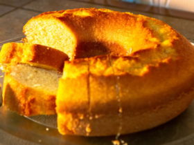 Easy Blender Cornmeal Cake: The Fluffy Treat You'll Love 6 Bolo de Fubá de Liquidificador: A Delícia Fofinha que Encanta