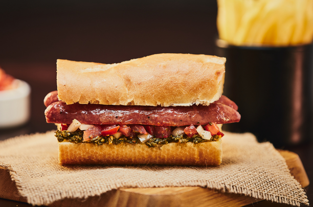 Authentic Argentine Choripán: A Flavor Festival on Your Grill 1 Choripan Argentino: Um Festival de Sabores na sua Churrasqueira