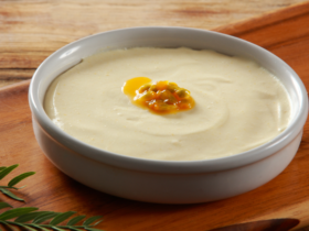 Easy Passion Fruit Mousse Recipe (Gelatin-Free) 27 Mousse de Maracujá com Suco Concentrado e sem gelatina