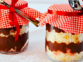 Chocotone no pote! Ideal para presentear ou fazer uma renda extra