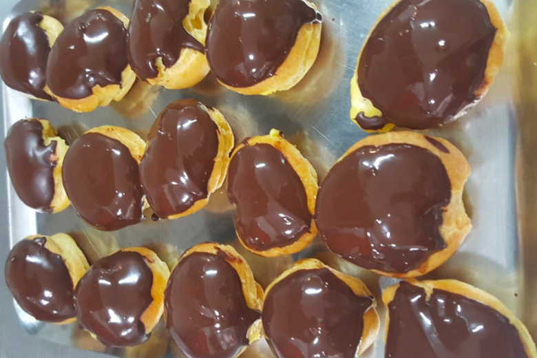 Receita de Profiteroles: Sobremesa Deliciosa que Você Precisa Experimentar 1 Receita de Profiteroles: Sobremesa Deliciosa que Você Precisa Experimentar