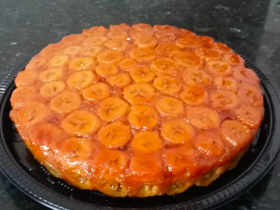 Torta de Banana Caramelizada: Uma Experiência única