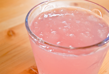 Brisa Refrescante: Aprenda a Fazer um Drink de Champanhe Irresistível para Brindar
