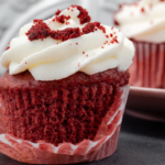 Cupcake Red Velvet para Celebrar o Natal com Sabor e Estilo