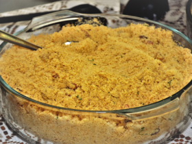 Farofa de Cebola para o Réveillon: Uma Explosão de Sabores para a Sua Ceia 6 Farofa de Cebola para o Réveillon: Uma Explosão de Sabores para a Sua Ceia