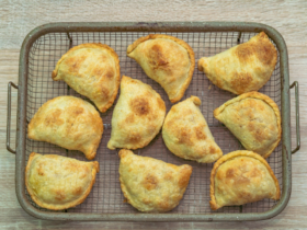 Pastel Chinês de Carne com Ovo Cozido: Um lanche saboroso e simples 12 Pastel Chinês de Carne com Ovo Cozido: Um lanche saboroso e simples