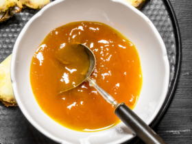 Deliciosa geleia de abacaxi com limão e mel: Um toque tropical na sua mesa 15 Deliciosa geleia de abacaxi com limão e mel: Um toque tropical na sua mesa