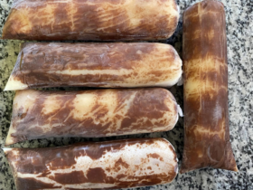 Nutella and Powdered Milk Gourmet Freezer Pops: A Creamy Treat 12 Geladinho Gourmet de Leite Ninho com Nutella: Uma Delícia Gelada