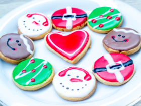 Biscoitos de Natal Decorados: Crocantes e Irresistíveis 15 Biscoitos de Natal Decorados: Crocantes e Irresistíveis