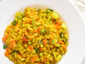 Arroz à Grega: Colorido, saboroso e fácil de fazer 9 Arroz à Grega: Colorido, saboroso e fácil de fazer