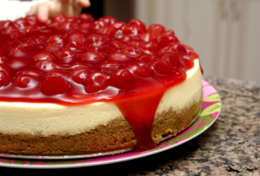 Cheesecake de Cereja: Uma Sobremesa Irresistível Para Qualquer Ocasião