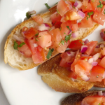 Bruschetta Italiana: Uma Entrada Deliciosa e Fácil de Preparar