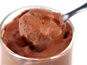 Sobremesa fit de chocolate com café: Uma delícia saudável e cremosa 6 Sobremesa fit de chocolate com café: Uma delícia saudável e cremosa