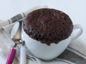 Bolo de caneca de chocolate: Pronto em minutos 9 Bolo de caneca de chocolate: Pronto em minutos