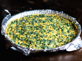 Torta de Espinafre Cremosa e Irresistível: Leveza e Sabor em Cada Garfada 15 Torta de Espinafre Cremosa e Irresistível: Leveza e Sabor em Cada Garfada