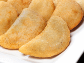 Massa de Risoles Caseira: O segredo para deixar seus salgadinhos irresistíveis 15 Massa de Risoles Caseira: O Segredo para Deixar Seus Salgadinhos Irresistíveis