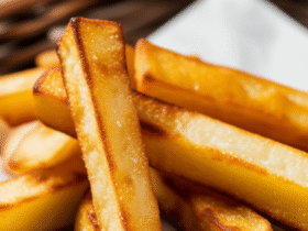 Batata Palito Crocante na Airfryer: Receita Caseira e Fácil 12 Batata Palito Crocante na Airfryer: Receita Caseira e Fácil