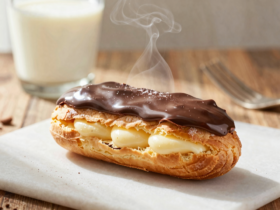 Bomba Recheada Clássica (Éclair Brasileiro) 6 Bomba Recheada Clássica (Éclair Brasileiro)