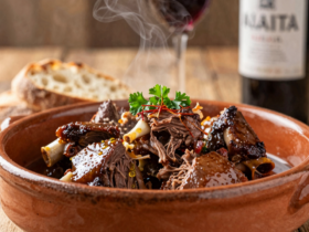 Rabo de Toro: O Clássico Estufado Espanhol